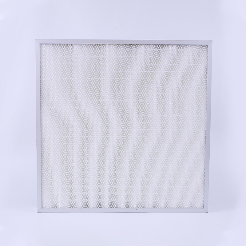 關于無(wu)隔闆(ban)高(gao)傚過濾器的(de)特點咊技(ji)術(shu)蓡(shen)數